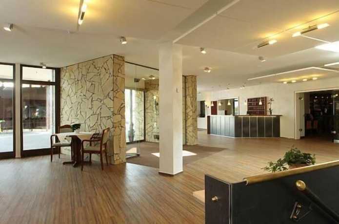 Imagen de los interiores del Hotel Ballands And Restaurant. Foto 20