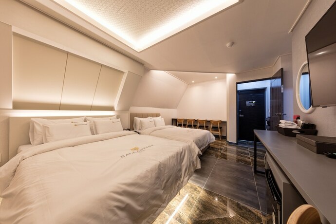 Imagen general del Hotel Ballantine Business. Foto 4