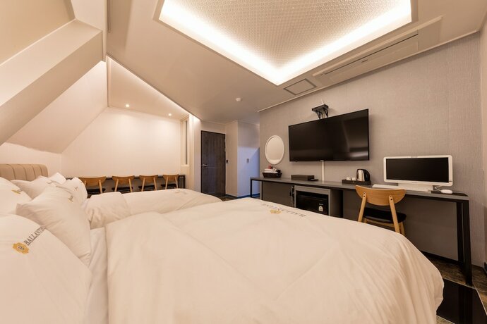 Imagen general del Hotel Ballantine Business. Foto 13