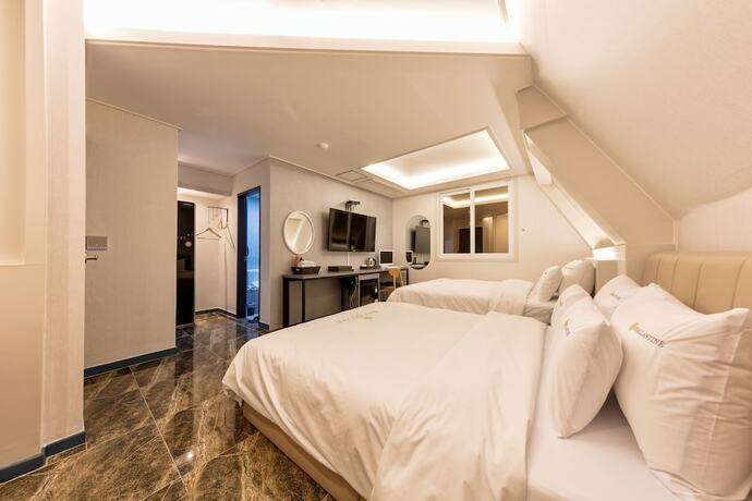 Imagen de la habitación del Hotel Ballantine Business. Foto 17