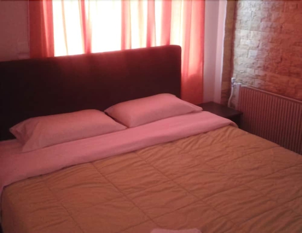 Imagen de la habitación del Hotel Ballas. Foto 6