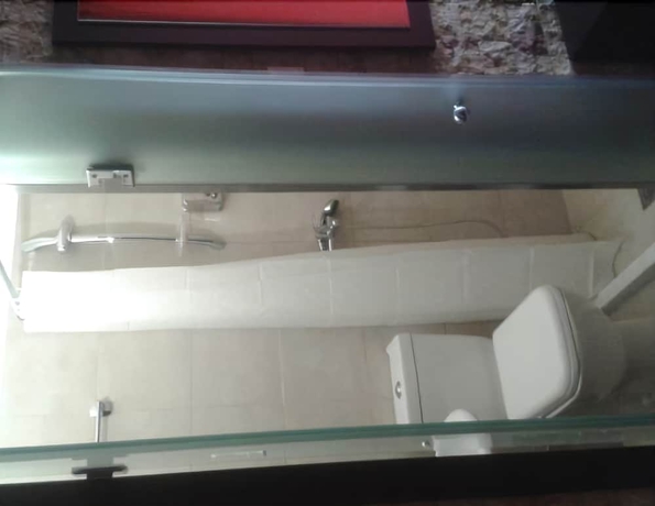 Imagen de la habitación del Hotel Ballas. Foto 12