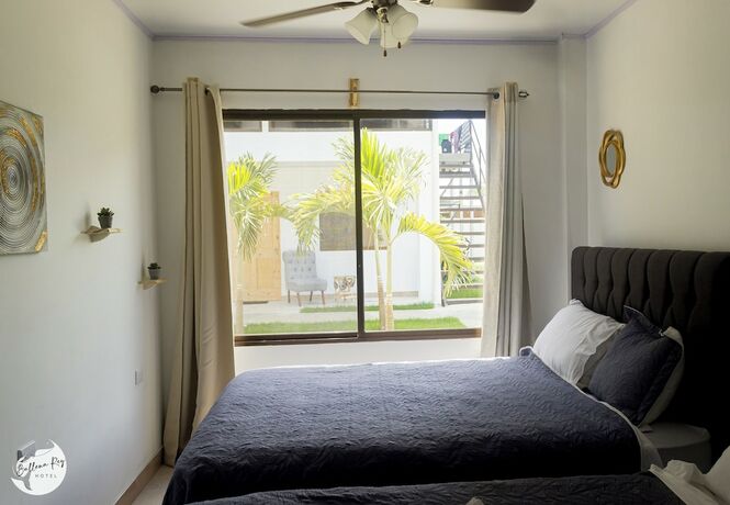 Imagen general del Hotel Ballena REY. Foto 4