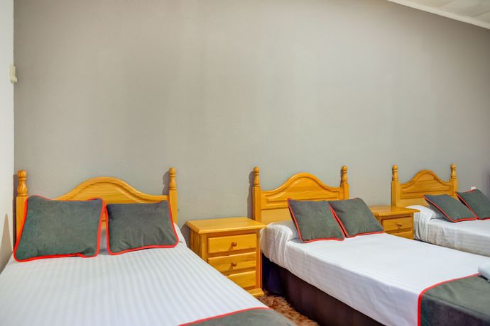 Imagen de la habitación del Hotel Ballestar Bar & Grill. Foto 5