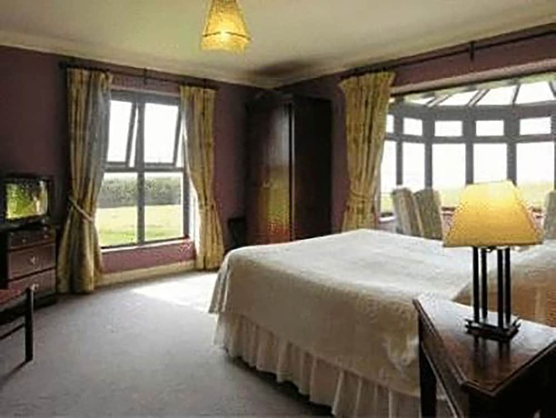 Imagen de la habitación del Hotel Ballinalacken castle country house hotel. Foto 10