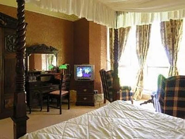 Imagen de la habitación del Hotel Ballinalacken castle country house hotel. Foto 19