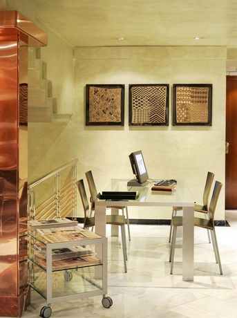 Imagen de los interiores del Hotel Balmes. Foto 13