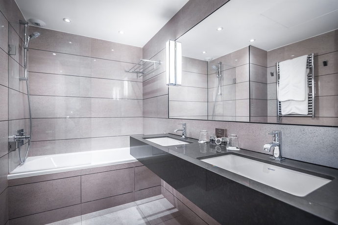 Imagen de la habitación del Hotel Balmoral, Arco del Triunfo-El&iacute;seo. Foto 5