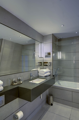 Imagen de la habitación del Hotel Balmoral, Arco del Triunfo-El&iacute;seo. Foto 13