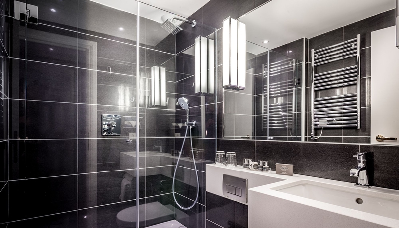 Imagen de la habitación del Hotel Balmoral, París. Foto 8