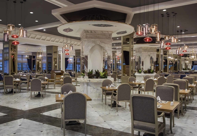 Imagen del bar/restaurante del Hotel Balmy Foresta. Foto 3