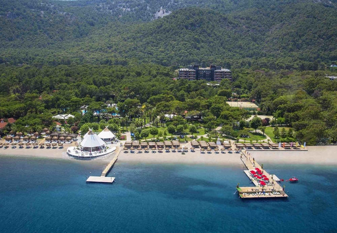 Imagen de los exteriores del Hotel Balmy Foresta. Foto 10