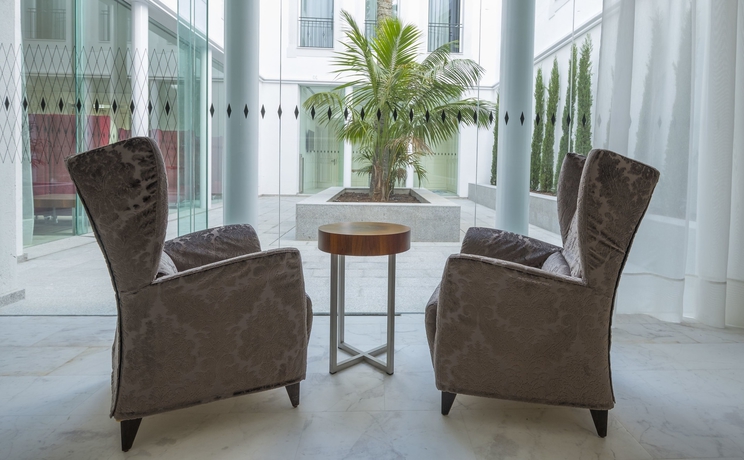 Imagen de los interiores del Hotel Balneari Termes Orion. Foto 11