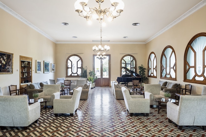 Imagen del bar/restaurante del Hotel Balneari Termes Victòria. Foto 2