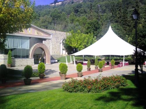 Imagen de los exteriores del Hotel Balneari de Vallfogona de Riucorb. Foto 11