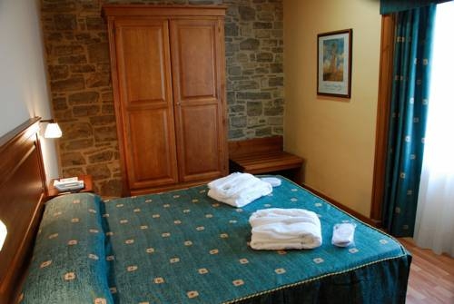 Imagen de los exteriores del Hotel Balneari de Vallfogona de Riucorb. Foto 14