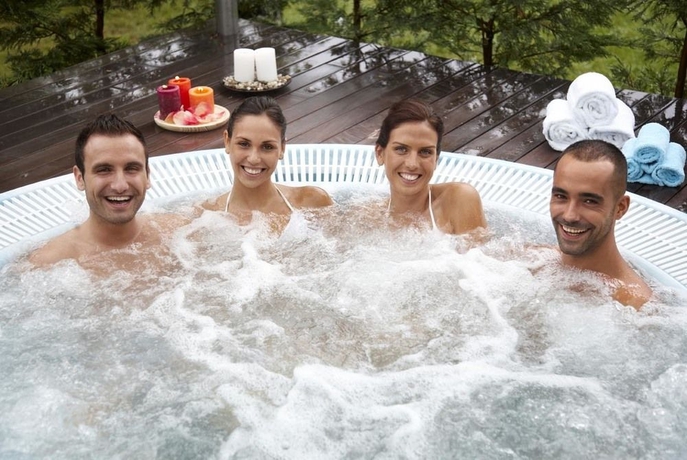 Imagen de la piscina del Hotel Balneario Acuña. Foto 9