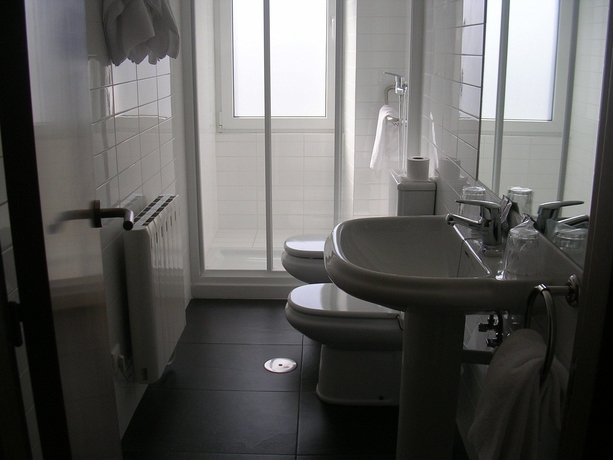 Imagen de la habitación del Hotel Balneario Acuña. Foto 7