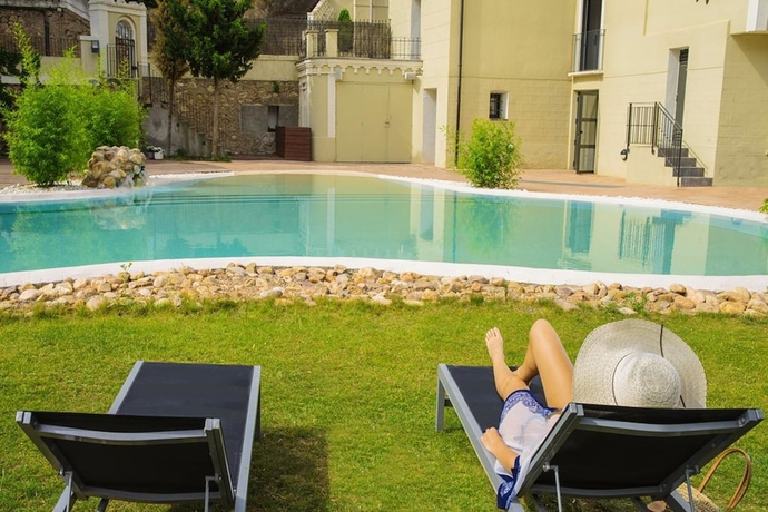 Imagen de la piscina del Hotel Balneario Alhama De Aragon. Foto 14