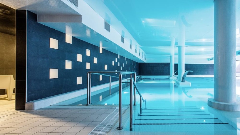 Imagen de la piscina del Hotel Balneario Alhama De Aragon. Foto 16