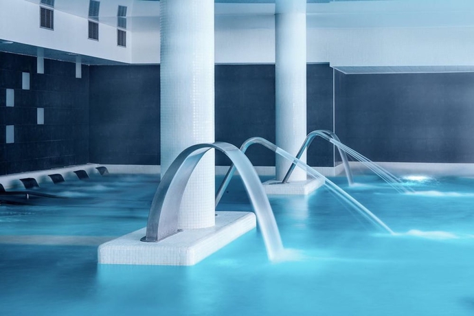 Imagen de la piscina del Hotel Balneario Alhama De Aragon. Foto 18