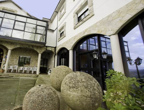 Imagen de los exteriores del Hotel Balneario Baños da Brea. Foto 7