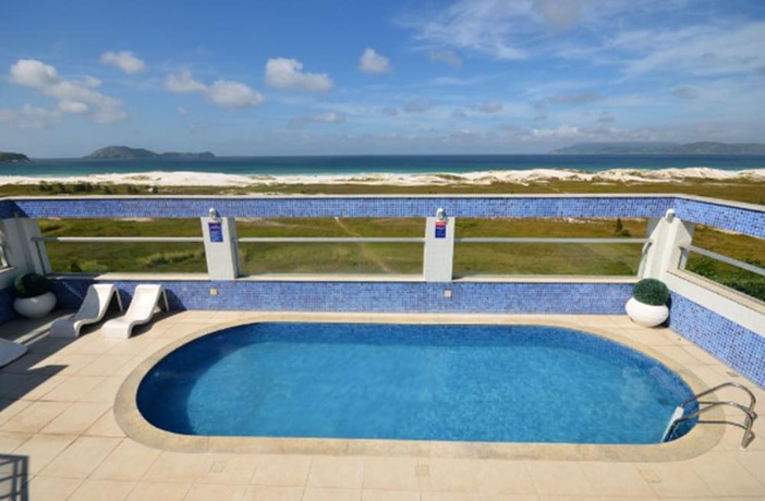 Imagen de la piscina del Hotel Balneario Cabo Frio. Foto 20