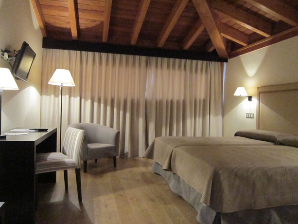 Imagen de la habitación del Hotel Balneario Cervantes. Foto 2