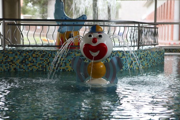 Imagen de la piscina del Hotel Balneario De Archena - León. Foto 12