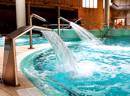 Imagen de la piscina del Hotel Balneario De Archena - Termas. Foto 21