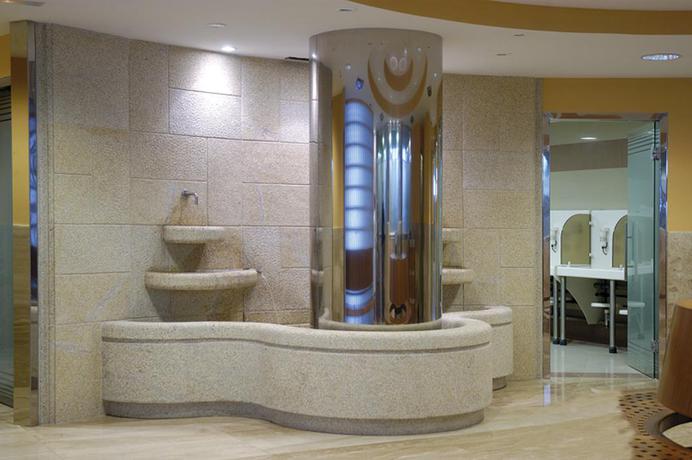 Imagen de los interiores del Hotel Balneario De Carballo. Foto 6