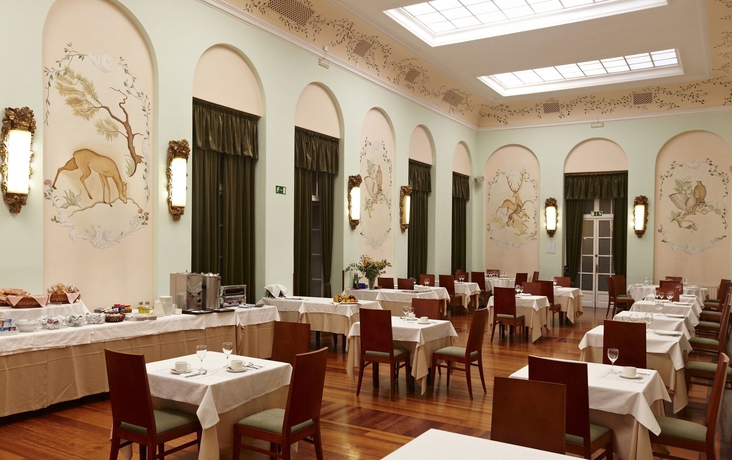 Imagen del bar/restaurante del Hotel Balneario De Cestona. Foto 2