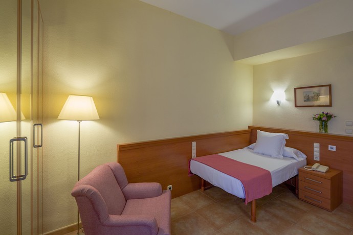 Imagen de la habitación del Hotel Balneario De Fitero - Hotel Bécquer. Foto 8