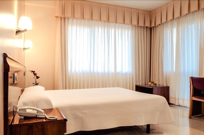 Imagen de la habitación del Hotel Balneario De Lugo. Foto 5