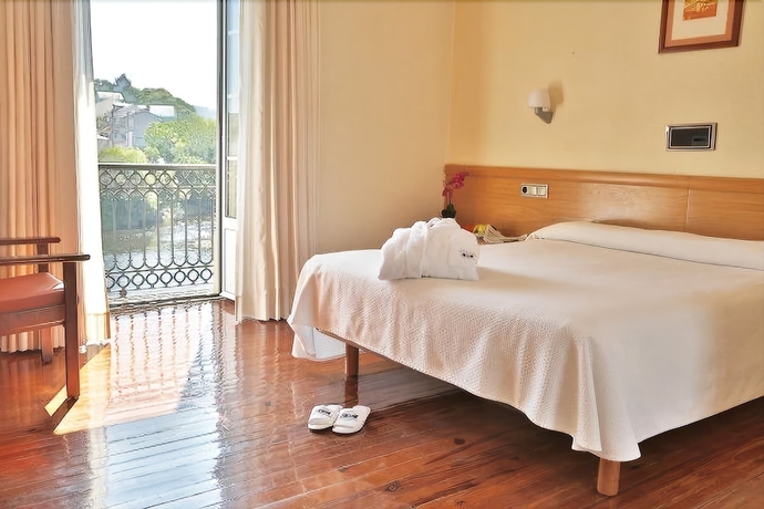 Imagen de la habitación del Hotel Balneario De Lugo. Foto 7