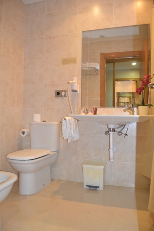 Imagen de la habitación del Hotel Balneario De Lugo. Foto 13