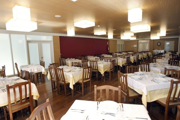 Imagen del bar/restaurante del Hotel Balneario De Lugo. Foto 4