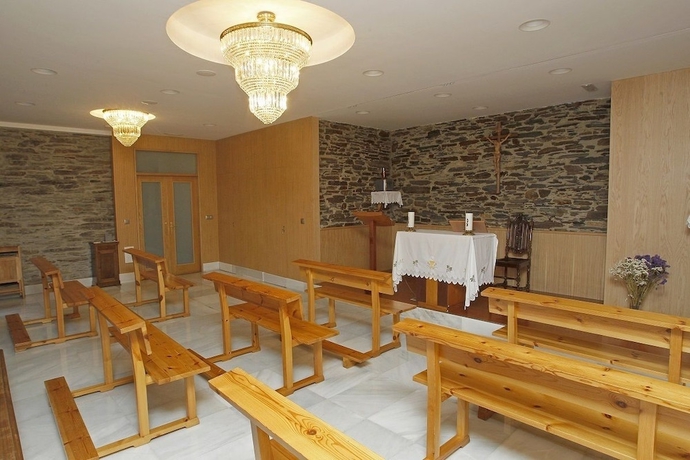 Imagen de los interiores del Hotel Balneario De Lugo. Foto 17