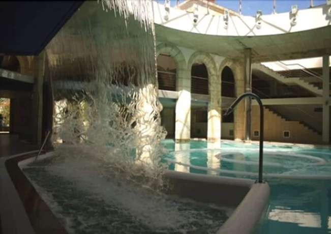 Imagen de la piscina del Hotel Balneario De Mondariz. Foto 14