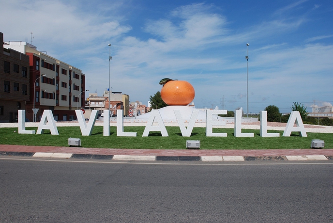 Imagen de los exteriores del Hotel Balneario De Villavieja. Foto 4