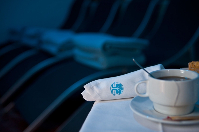 Imagen de la piscina del Hotel Balneario De Villavieja. Foto 15