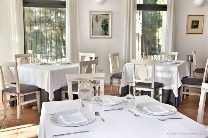 Imagen del bar/restaurante del Hotel Balneario De Zújar. Foto 2