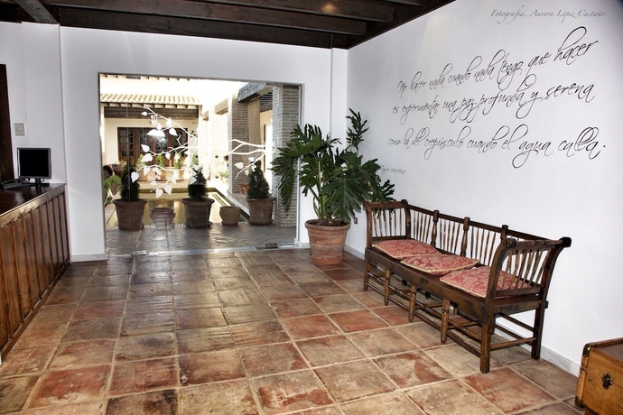 Imagen de los interiores del Hotel Balneario De Zújar. Foto 13