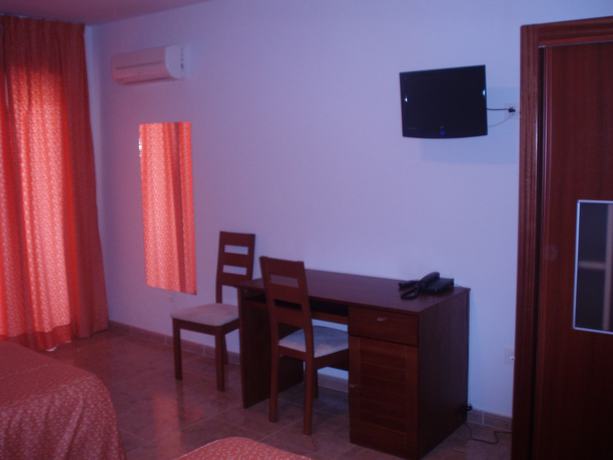 Imagen de la habitación del Hotel Balneario Fuentes del Trampal. Foto 2