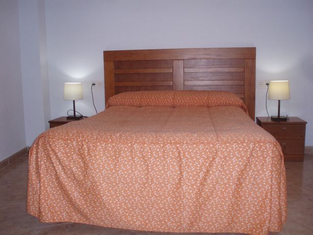 Imagen de la habitación del Hotel Balneario Fuentes del Trampal. Foto 11