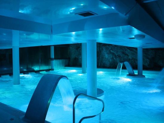 Imagen de los interiores del Hotel Balneario La Hermida. Foto 9