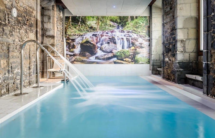 Imagen de la piscina del Hotel Balneario Orduña Plaza. Foto 17