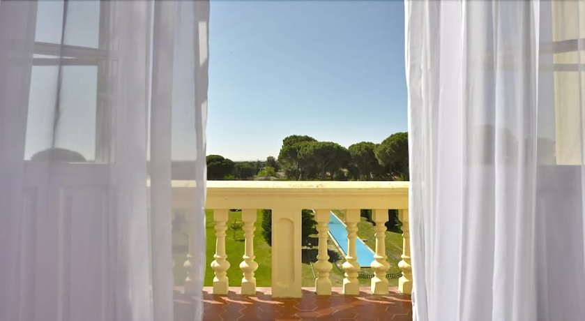 Imagen de la habitación del Hotel Balneario Palacio De Las Salinas. Foto 8