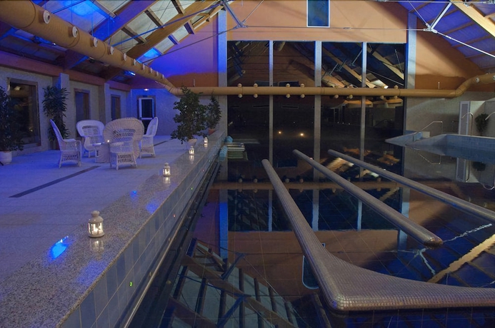 Imagen de la piscina del Hotel Balneario Palacio De Las Salinas. Foto 17