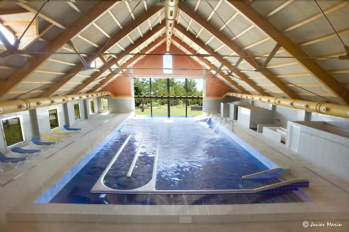 Imagen de la piscina del Hotel Balneario Palacio De Las Salinas. Foto 18